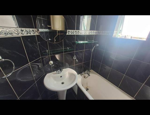 2 BEDROOM PROPERTY TO RENT IN OVERPORT